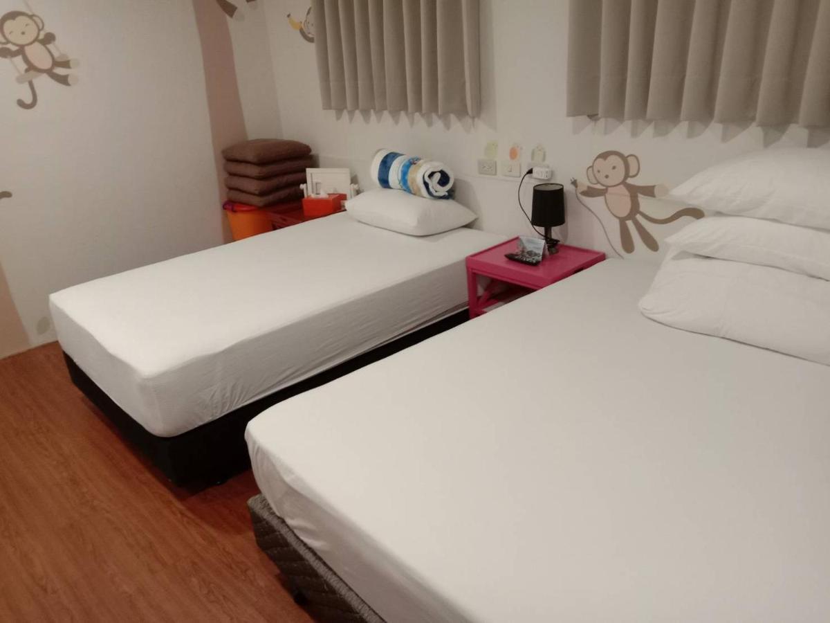Temple Side Hostel Tainan Esterno foto