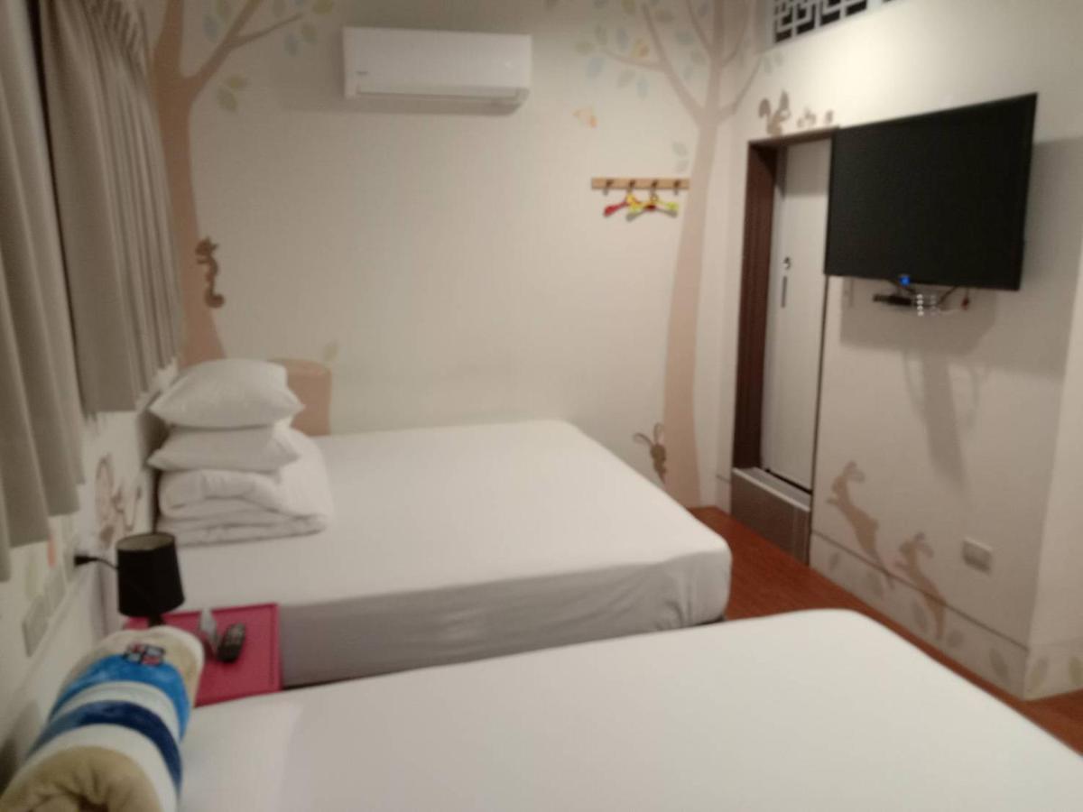 Temple Side Hostel Tainan Esterno foto