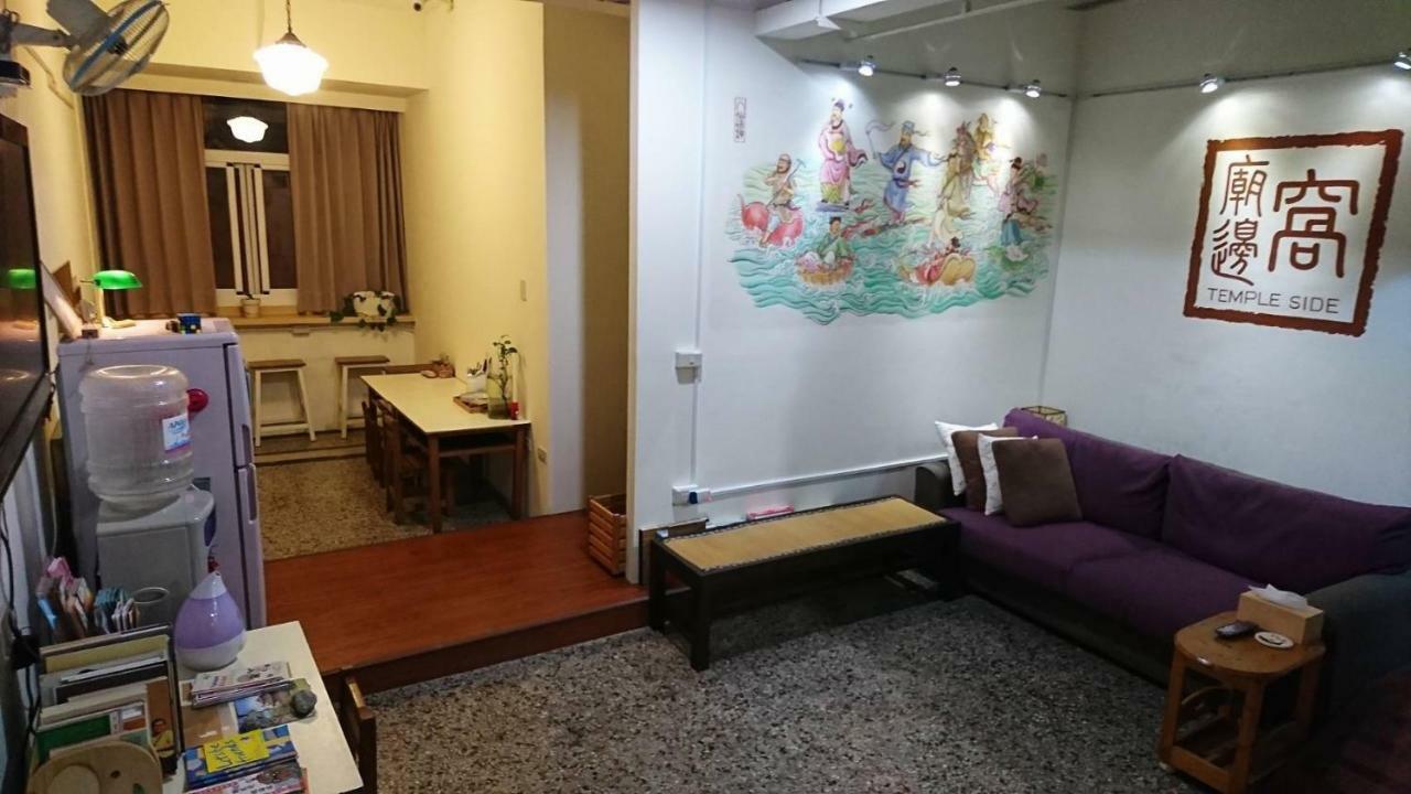 Temple Side Hostel Tainan Esterno foto